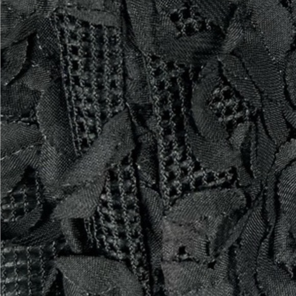 Worthington Mini Mesh Black cage skirt in Size 12P - Picture 3 of 3